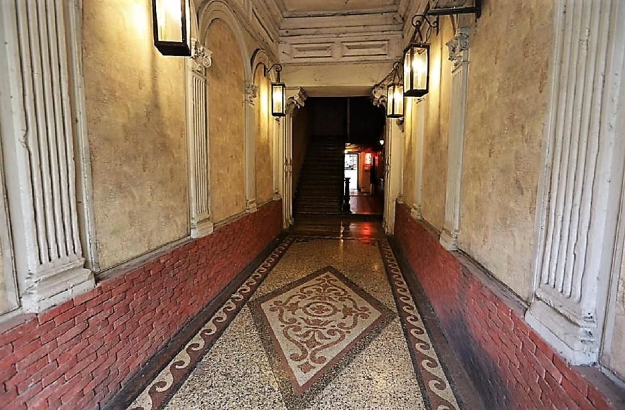 Хостелы Rustaveli Hostel Тбилиси-15