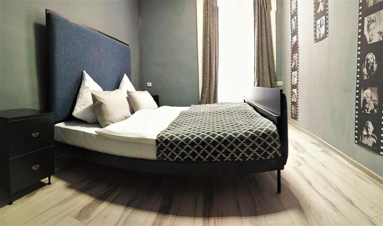Хостелы Rustaveli Hostel Тбилиси-12