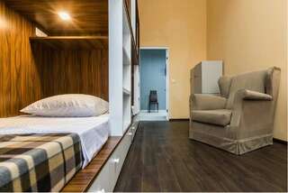 Хостелы Rustaveli Hostel Тбилиси Двухместный номер с 1 кроватью и балконом-6