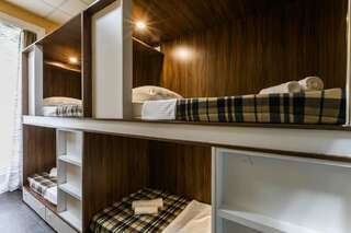 Хостелы Rustaveli Hostel Тбилиси Общий номер для мужчин и женщин-1