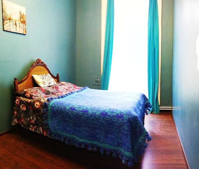 Хостелы Rustaveli Hostel Тбилиси-17